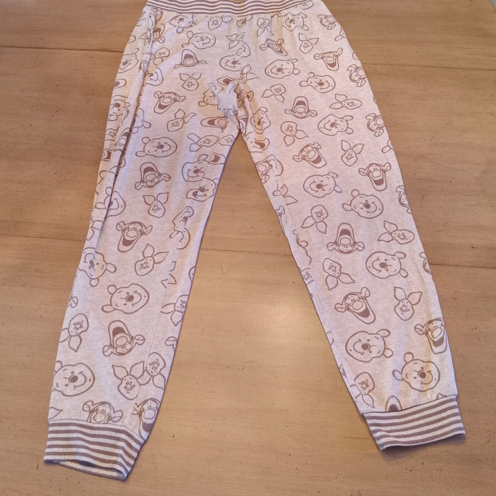Winni The Pooh Pajama Set - Picture 5 of 7
